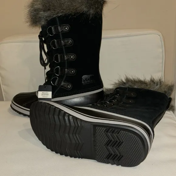 Sorel women’s Joan of Arctic boots black Grey faux fur waterproof lace u…