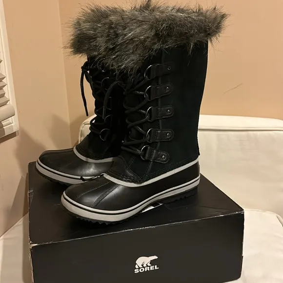 Sorel women’s Joan of Arctic boots black Grey faux fur waterproof lace u…