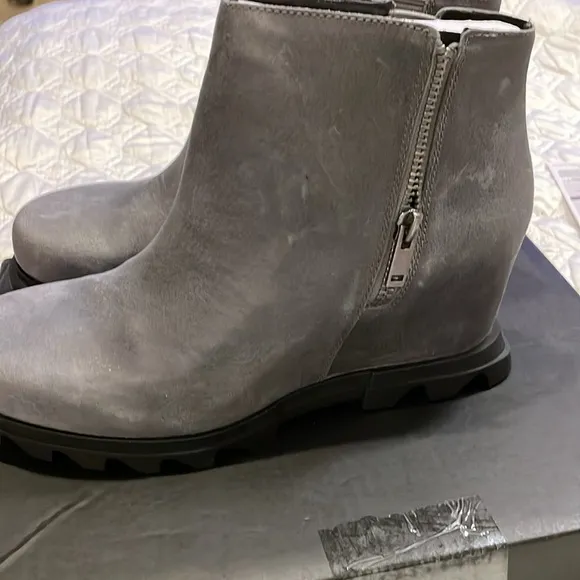 Sorel Women's Joan of Arctic Wedge III Zip Boots Waterproof Leather 11