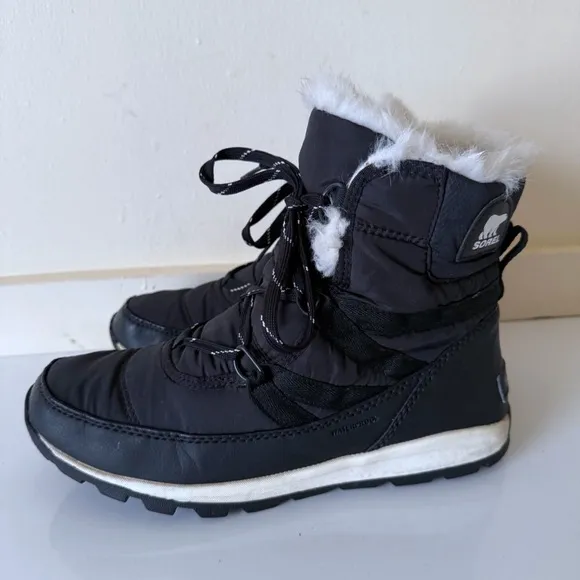Sorel Women's Whitney II Short Lace Waterproof Faux Fur Lined Boots SZ 8.5