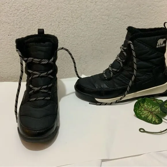 Sorel Women's Whitney II Short Lace Waterproof Boots Black, Size 9.5 M