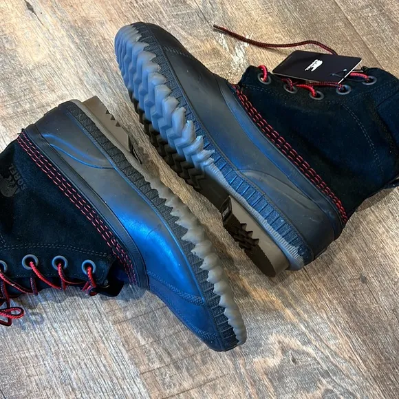 Sorel Youth Cheyanne II Lace Black boots size 5