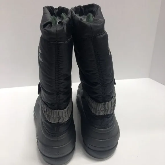 Sorel Youth Flurry Insulated Winter Boots Black, Girls’ Size 6 M