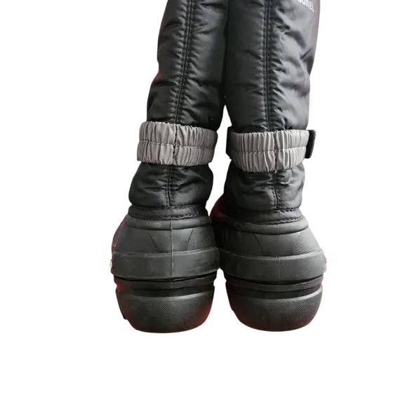 Sorel Youth Flurry Insulated Winter Boots Black Unisex Size 6 M