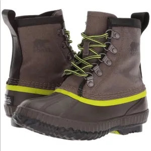 Sorel Boy's Olive Brown Cheyanne NY1902-245 Waterproof Lace Up Duck Boots Size 5