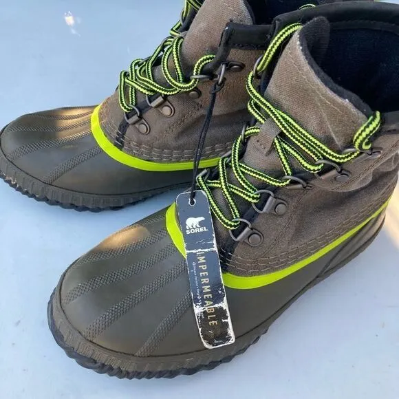 Sorel Cheyanne Waterproof Duck Boots Boys Size: 3