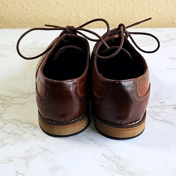 STACY Adams Dumbar Wingtip Oxford Shoes.