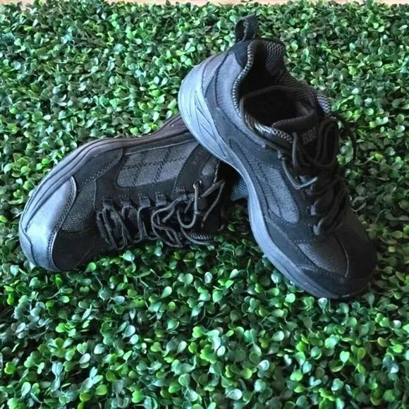 Steel Toe Sneakers . Size: 8 . Leather . Waterproof . Low Top Industrial