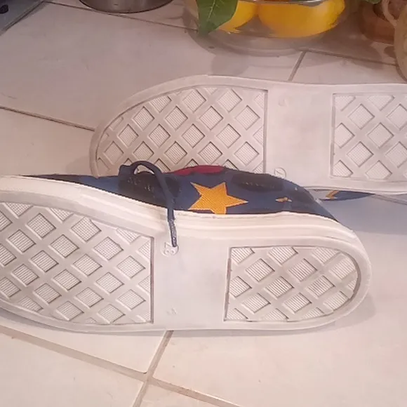 Stella McCartney • Lace Up Sneakers Canvas Hearts And Stars SIZE 37 SIZE 7