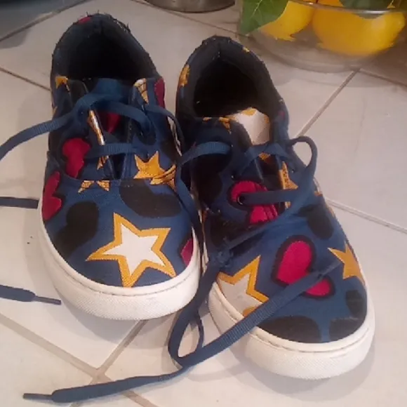 Stella McCartney • Lace Up Sneakers Canvas Hearts And Stars SIZE 37 SIZE 7