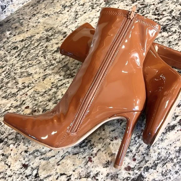 Steve Madden Leana Patent Boots