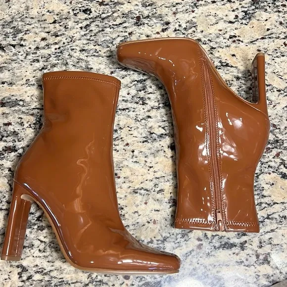 Steve Madden Leana Patent Boots