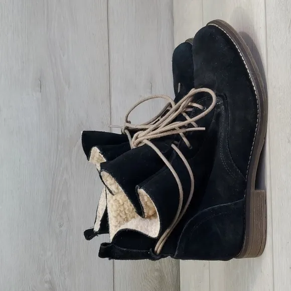 Steve Madden Women Corrigan Black Insulated lined boots shoes sz 9.5