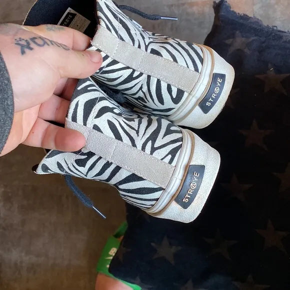 STRAYE ZEBRA PRINT HIGH TOPS SIZE 9.5 SUEDE AND CANVAS WITH OG BOX