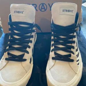 STRAYE ZEBRA PRINT HIGH TOPS SIZE 9.5 SUEDE AND CANVAS WITH OG BOX