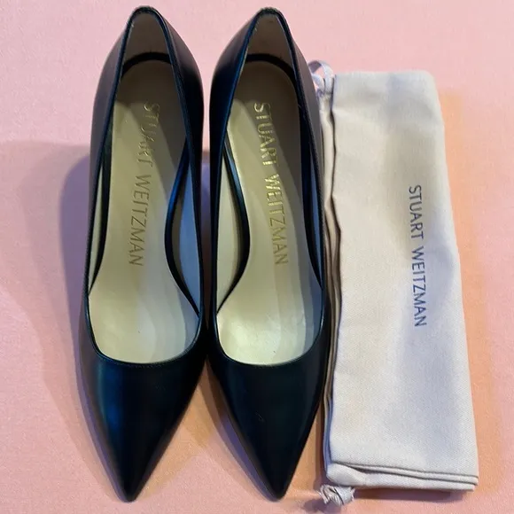 Stuart Weitzman Black Leather Women's Shoes. Size7.5