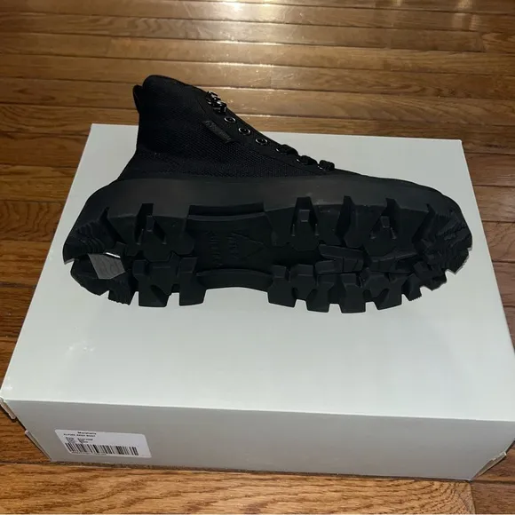 Superga Alpine Apex Lace Up Ankle Boot All Black Women’s Size 5