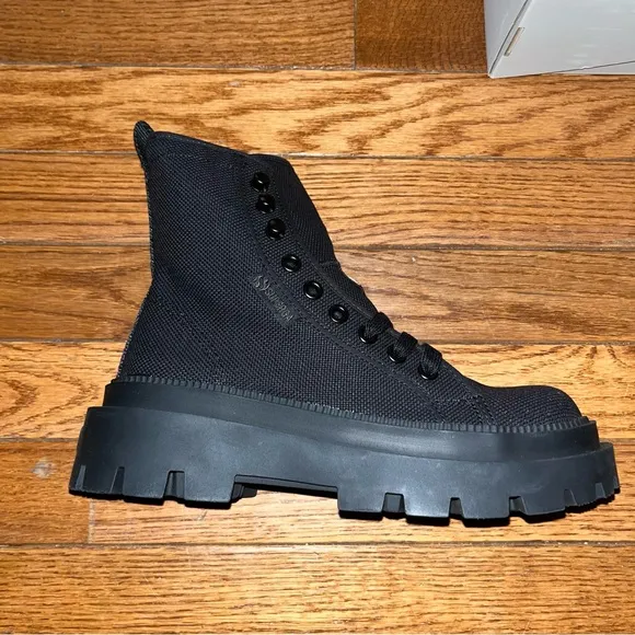 Superga Alpine Apex Lace Up Ankle Boot All Black Women’s Size 5