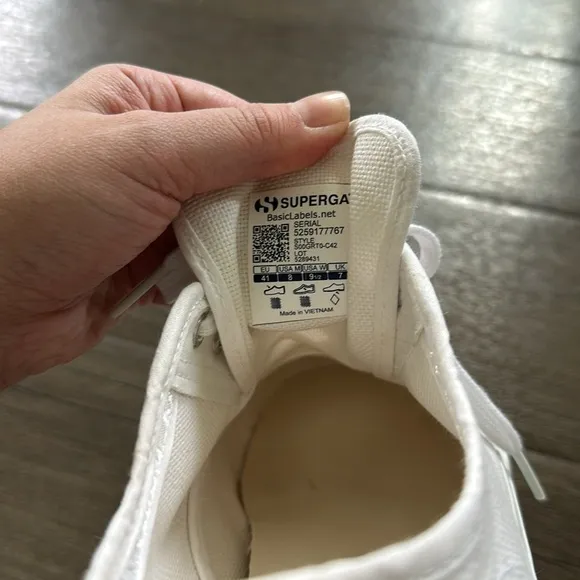 Superga White Canvas Shoes Size 8 Mens 9 1/2 Womens