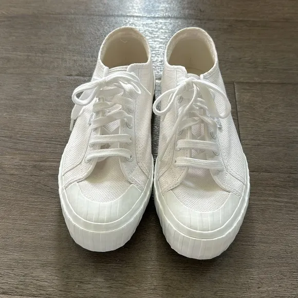 Superga White Canvas Shoes Size 8 Mens 9 1/2 Womens