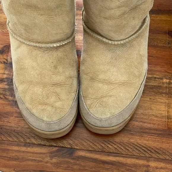 Tall Original UGG Sheepskin Beige winter warm boots Men 9 women 10 Tasman Braid