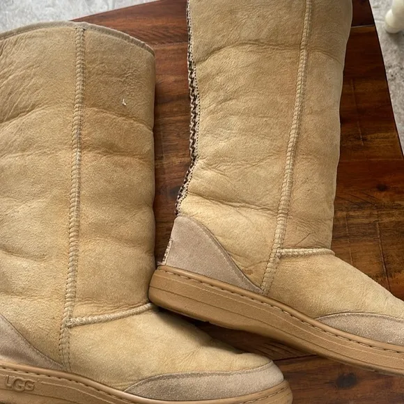 Tall Original UGG Sheepskin Beige winter warm boots Men 9 women 10 Tasman Braid