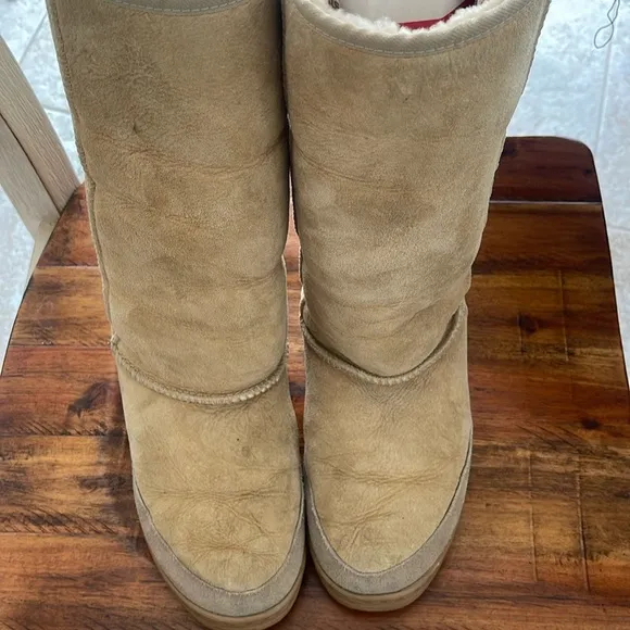 Tall Original UGG Sheepskin Beige winter warm boots Men 9 women 10 Tasman Braid