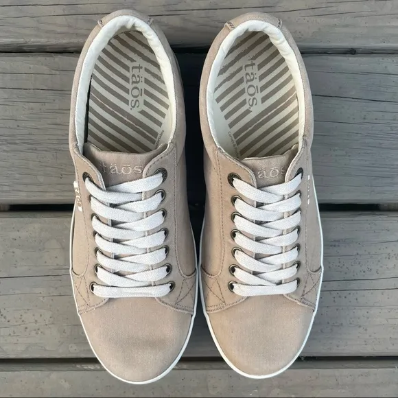 Taos Starsky Tan Distressed Canvas Casual Lace Up Sneakers Shoes size 11