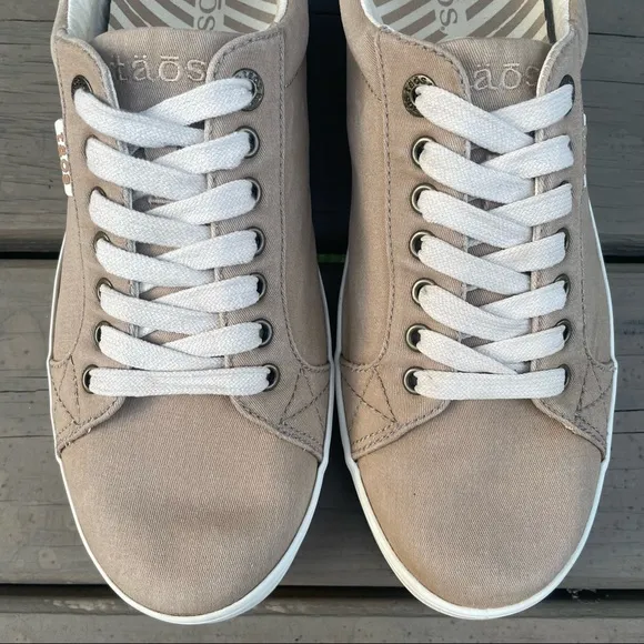 Taos Starsky Tan Distressed Canvas Casual Lace Up Sneakers Shoes size 11