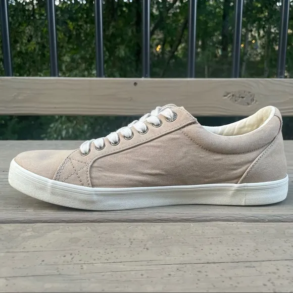 Taos Starsky Tan Distressed Canvas Casual Lace Up Sneakers Shoes size 11