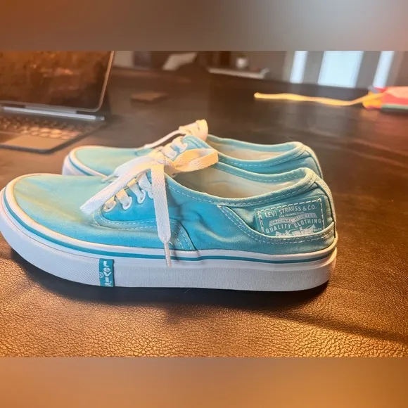 Teal Levi’s shoes‎