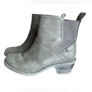 Teva Anaya Chelsea Ankle Boot, Black Leather, Size 6, Casual Closet Staple