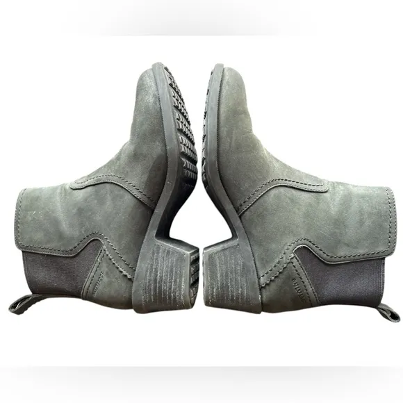 Teva Anaya Chelsea Ankle Boot, Black Leather, Size 6, Casual Closet Staple
