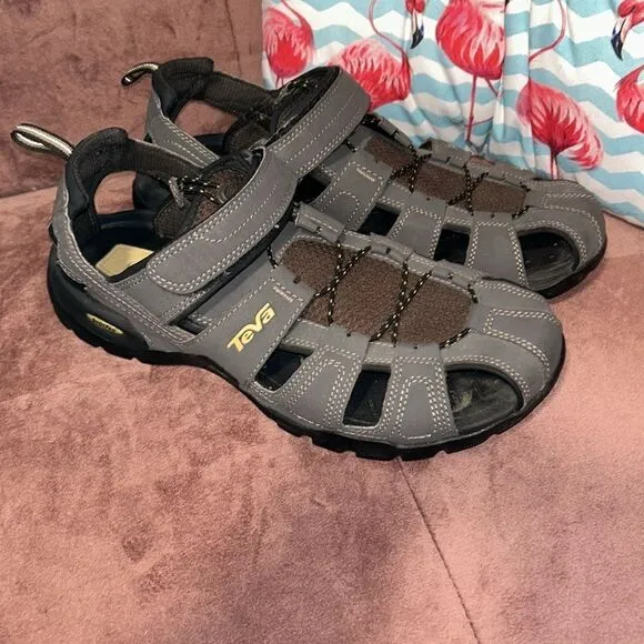 Teva outdoor adventure shoes size 12
