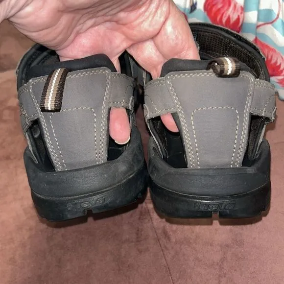Teva outdoor adventure shoes size 12