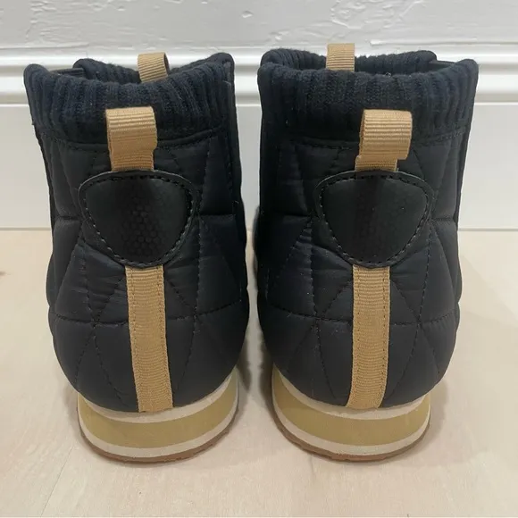 Teva ReEmber Mid Bootie Black Tan Quilted Women's 8 Slip-On Warm Water Repellent
