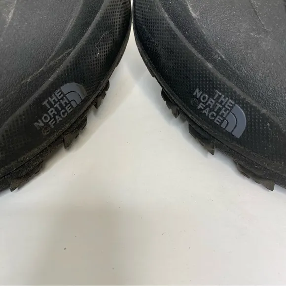 The North Face Boots Heat Seeker Waterproof Lined Black &amp; White Youth Size 5