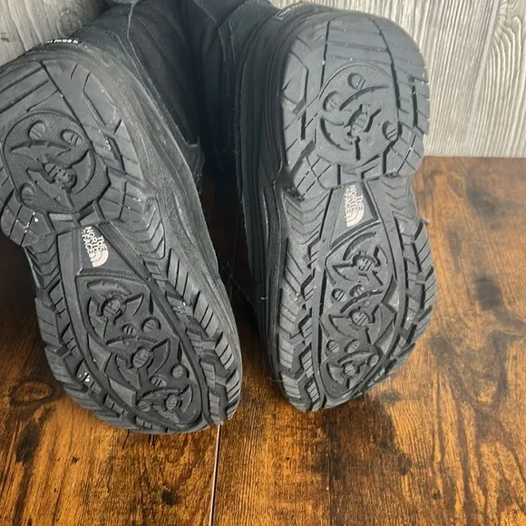 The North Face Shellista Heat Seeker Insulated Winter Boots Black Big Girls 5