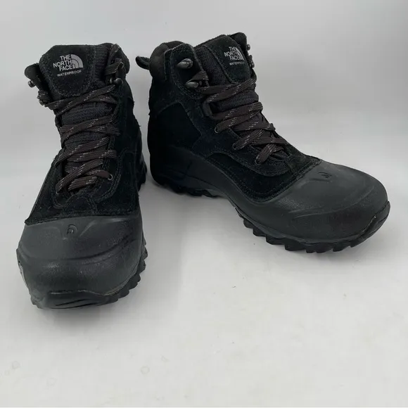 The North Face Snowfuse Suede Insulated Waterproof Winter Boots - Size 8