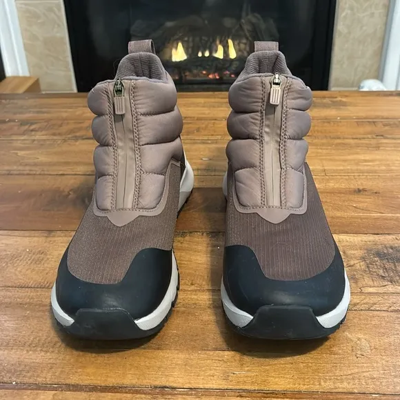 The North Face women’s winter boots, waterproof, size 11