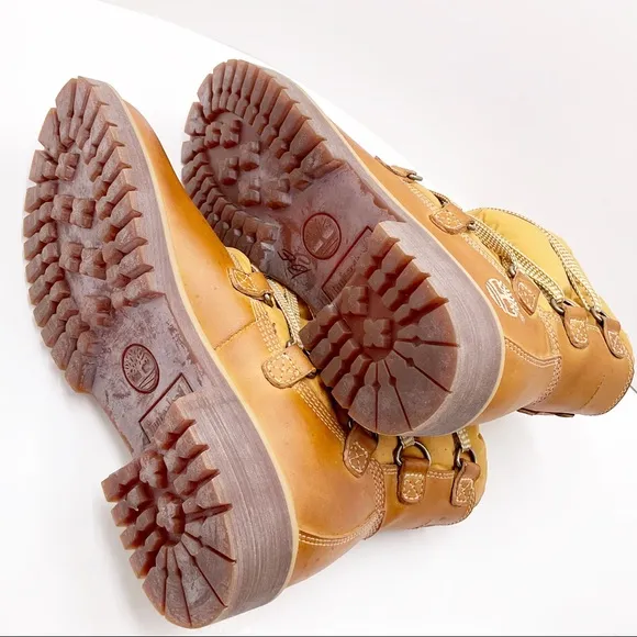 {Timberland} 650 Sherpa Puffer Insulated Boot