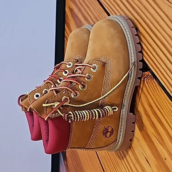 Timberland 6in Waterproof Boot, Kids Size 10, Wheat/Tan &amp; Red
