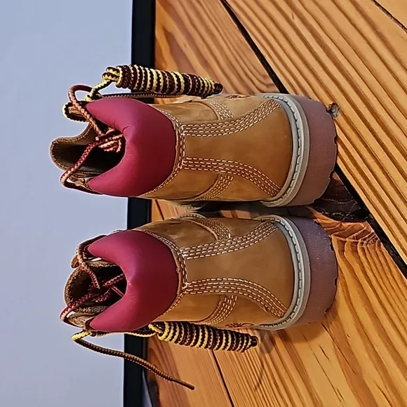 Timberland 6in Waterproof Boot, Kids Size 10, Wheat/Tan &amp; Red
