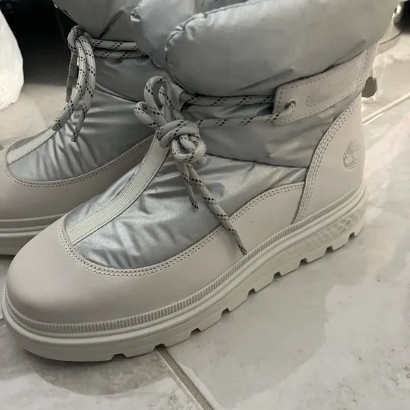 Timberland a7519 heritage women’s waterproof insulated boots silver / gray new