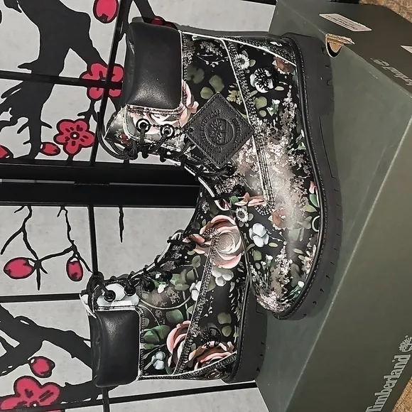 Timberland Waterproof Boots Floral NWB Size 7.5