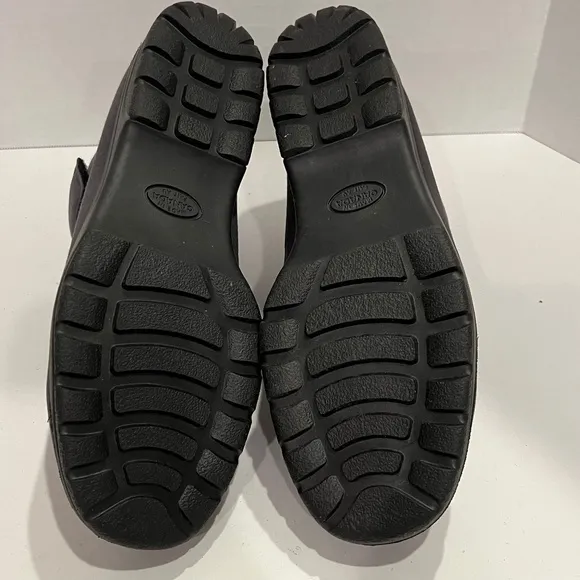 Toe Warmer’s Black Ankle Boots Made In Canada Size 11 | Like New