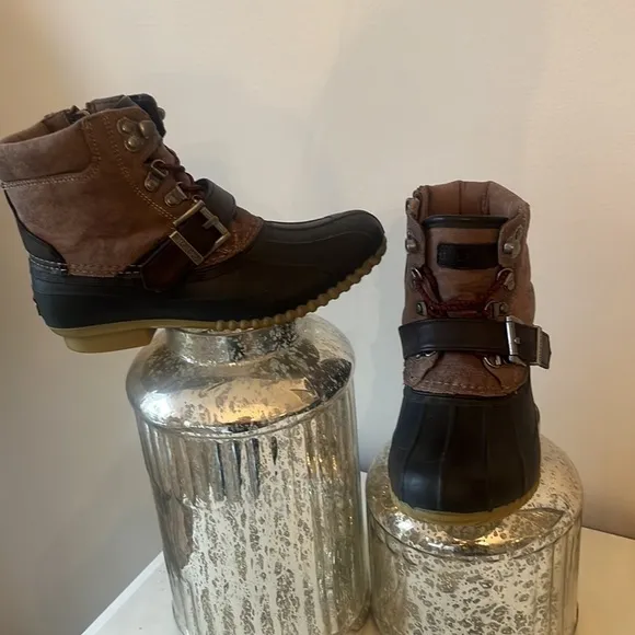 Tommy Hilfiger Women's Regin Snow Boots rain duck warm insulated side zip size 6