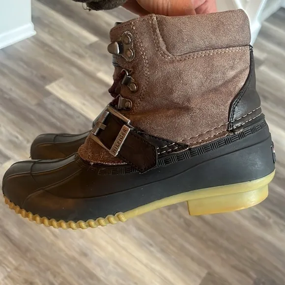 Tommy Hilfiger Women's Regin Snow Boots rain duck warm insulated side zip size 6