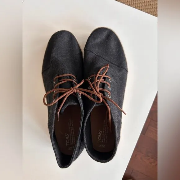Tom’s Black High Ankle Canvas Shoes in Black Size M 12
