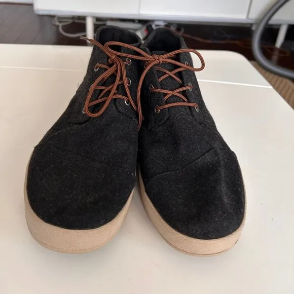 Tom’s Black High Ankle Canvas Shoes in Black Size M 12